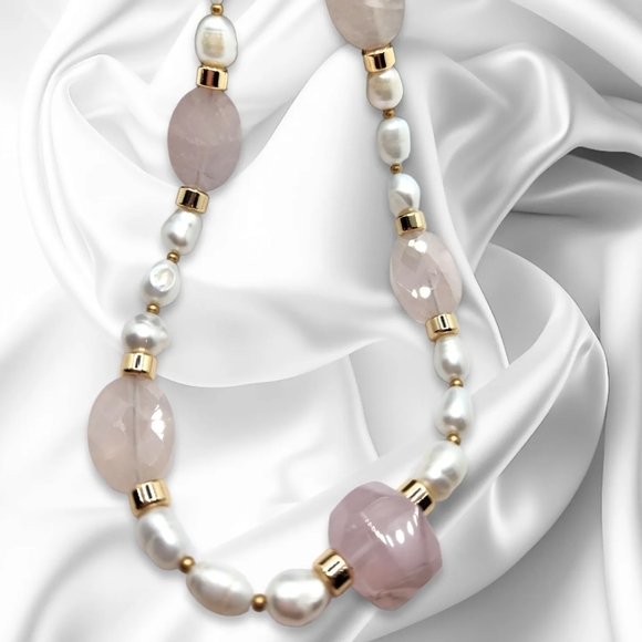 Freshwater Pearl, Rose Quartz Gold plated necklace - Picture 3 of 5